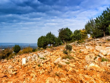Sentiero irto lungo la Collina delle apparizioni, Medjugorje
