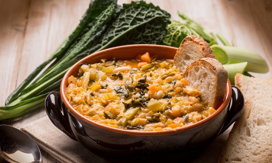 Ribollita, piatto tipico toscano
