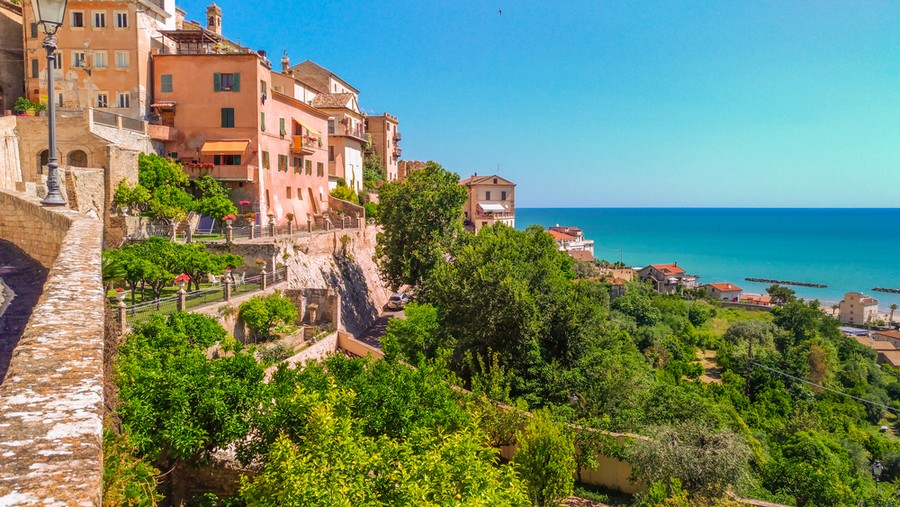 Grottammare, borgo medievale sul mare delle Marche